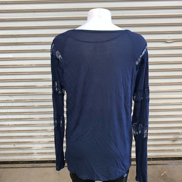 🛍️INC blue top with lace inserts - Picture 6 of 7